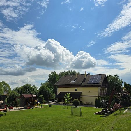 Villa Gold Nova Lesna Bagian luar foto