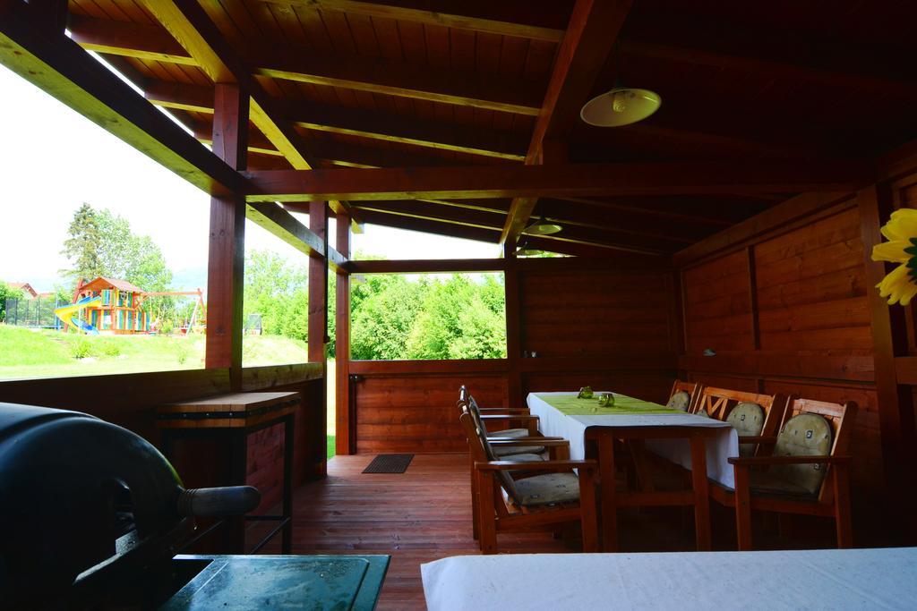 Villa Gold Nova Lesna Bagian luar foto