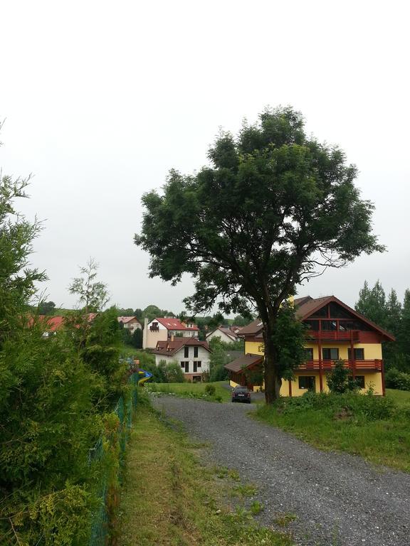 Villa Gold Nova Lesna Bagian luar foto