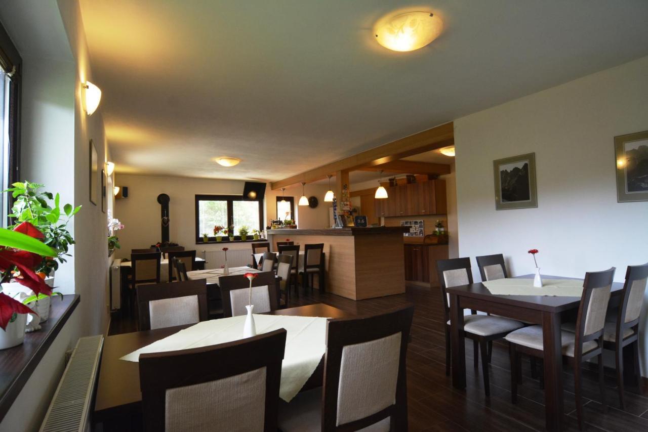 Villa Gold Nova Lesna Bagian luar foto