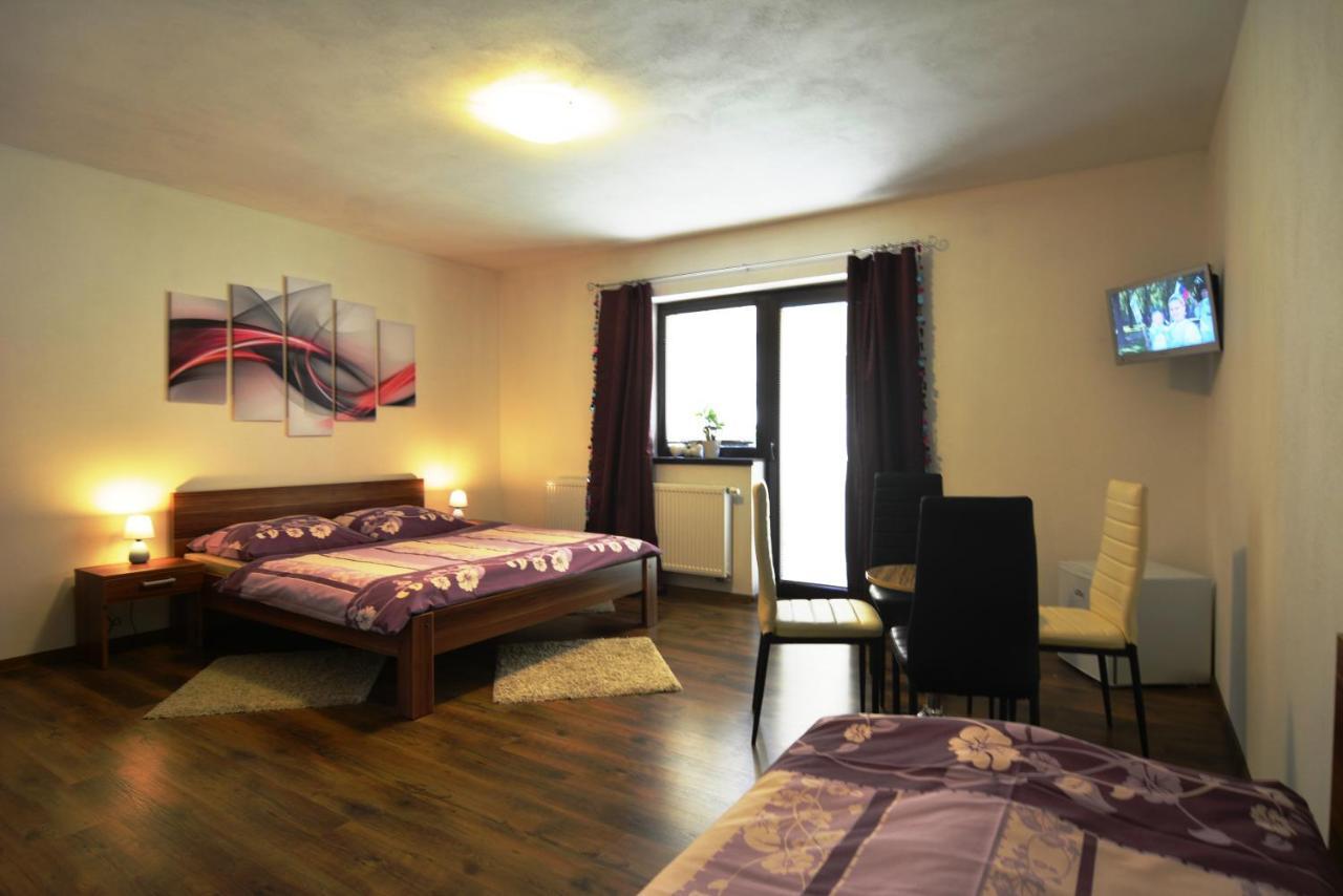 Villa Gold Nova Lesna Ruang foto